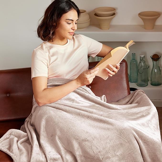 Exclusivo Mezcla Fleece Throw Blanket for Couch, Sofa, 300GSM Super Soft and Warm Blankets, Camel Throw All Season Use, Cozy, Plush, Lightweight, 50x60 Inches