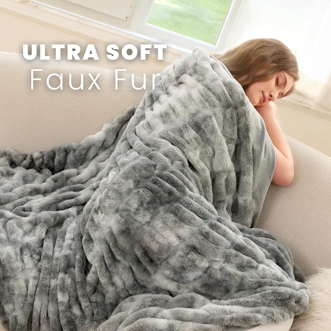 Ultra Soft Cozy Faux Fur Throw Blanket, Fuzzy Plush Thick Bubble Blanket - Image 2