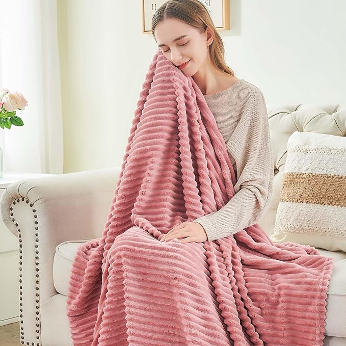 BEDELITE 3D Ribbed Jacquard Pink Fleece Twin Blanket - Image 4