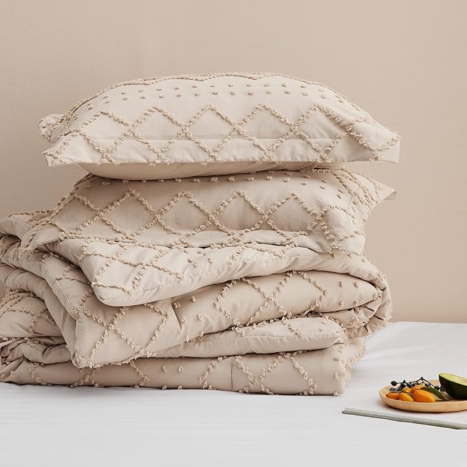 Bedsure California King Comforter Set - Warm Tan Comforter, Boho Tufted Shabby Chic Bedding for Kids, 3 Pieces Vintage Farmhouse Bed Set for All Seasons, Fluffy Soft Bedding with 2 Pillow Shams