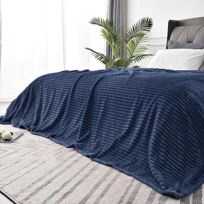 BEDELITE 3D Ribbed Jacquard Navy King Size Blankets by BEDELITE