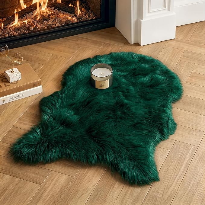 MIULEE Fluffy Area Rug 2x3 ft Faux Fur Sheepskin Rug by MIULEE