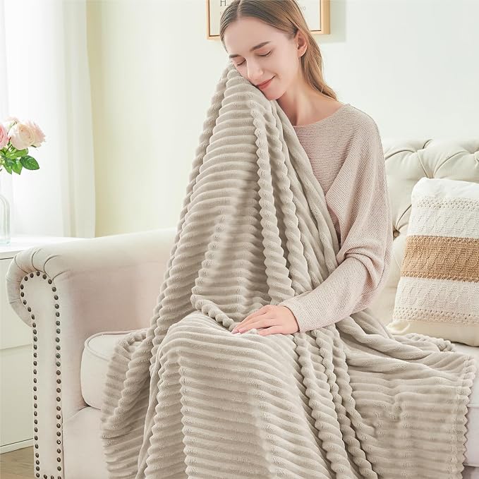 BEDELITE 3D Ribbed Linen Color Fleece Throw Blanket - Image 3