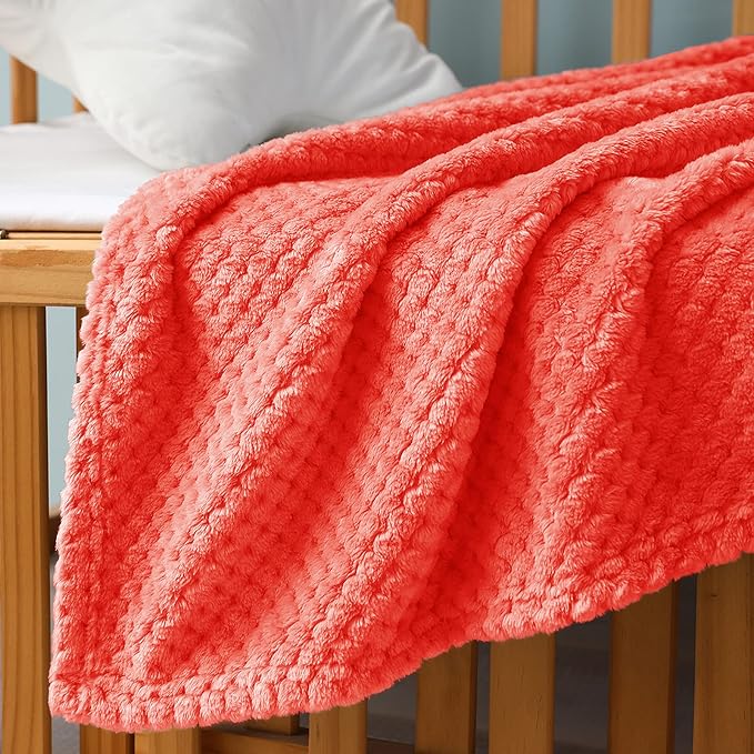 Exclusivo Mezcla Waffle Fleece Throw Blanket - Image 4