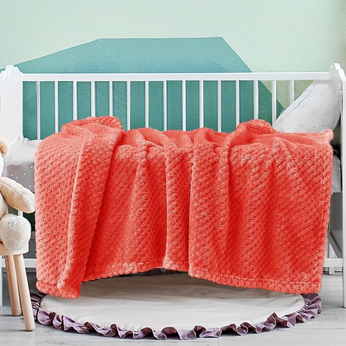 Exclusivo Mezcla Waffle Fleece Throw Blanket - Image 3