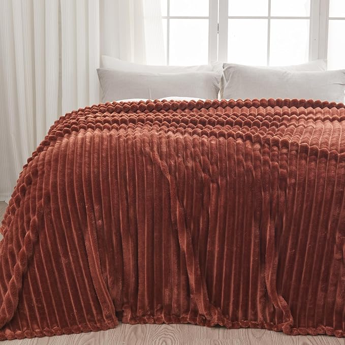 NEWCOSPLAY Fleece Ribbed Cozy Twin Blanket - Image 9