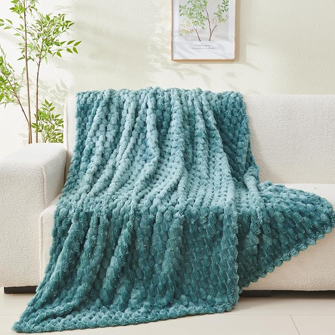 NEWCOSPLAY Fleece Clouds Cozy Throw Blanket - Image 7