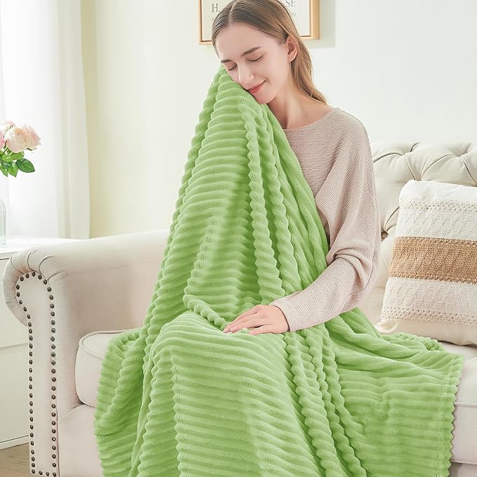 BEDELITE 3D Ribbed Jacquard Green Blankets Queen Size - Image 3