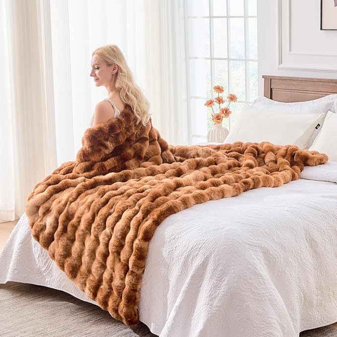 BENVWE Faux Fur Throw Blanket for Couch - Image 6