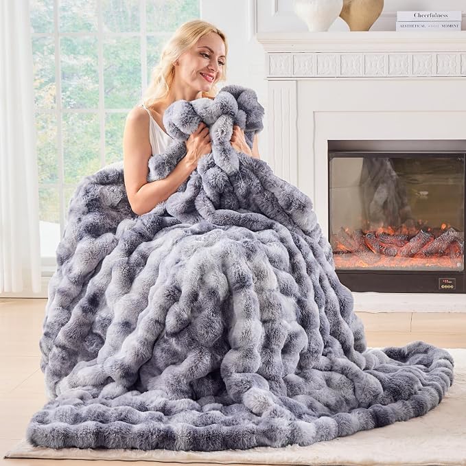 BENVWE Fluffy Faux Fur Throw Blanket - Image 5