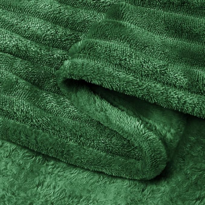 BEDELITE Ribbed Jacquard Dark Green Fleece Twin Blanket - Image 6