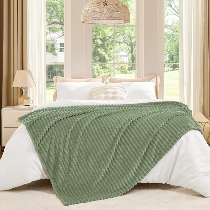 BEDELITE 3D Ribbed Sage Grey Green Fleece Twin Blanket - Image 6