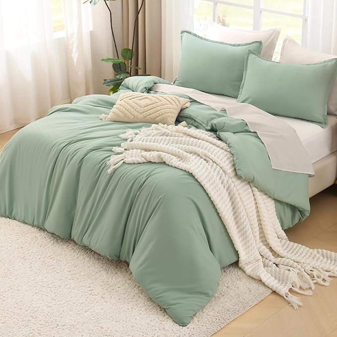 Litanika Queen Comforter Set Sage Green, 3 Pieces Lightweight Comforters Queen Size Solid Bedding Comforters Sets, Down Alternative Comforter Bed Set Quilt Blanket