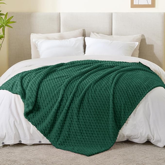 BEDELITE Dark Green Throw Blanket - Image 8
