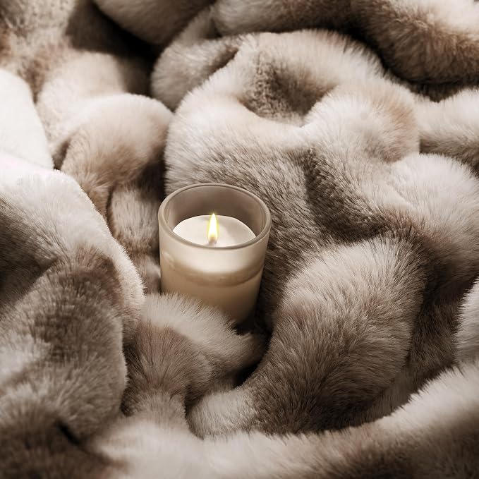 Luxury 1000GSM Rabbit Faux Fur Blanket, Super Heavy Warm Cozy Brown Blankets - Image 8