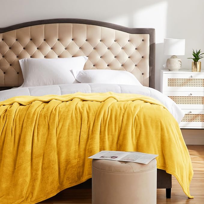 KMUSET Fleece Blanket Twin Size Honey Yellow Lightweight Super Soft Cozy Fuzzy - Image 6