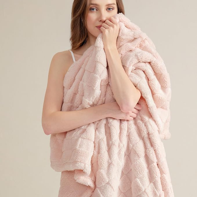 Bedsure GentleSoft Blankets Queen Size by Unknown