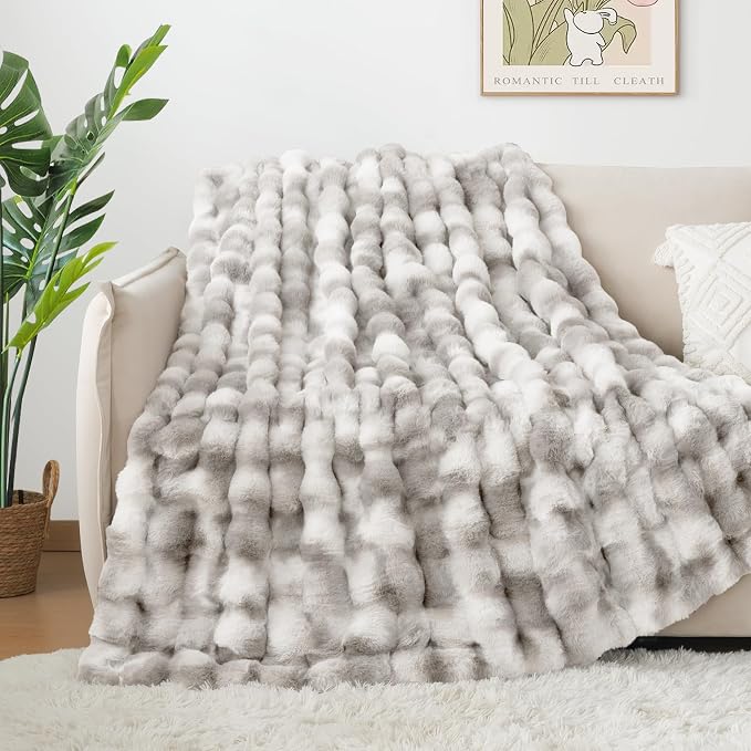 Luxury 1000GSM Faux Rabbit Fur Throw Blanket, Super Heavy Warm Cozy Grey - Image 5