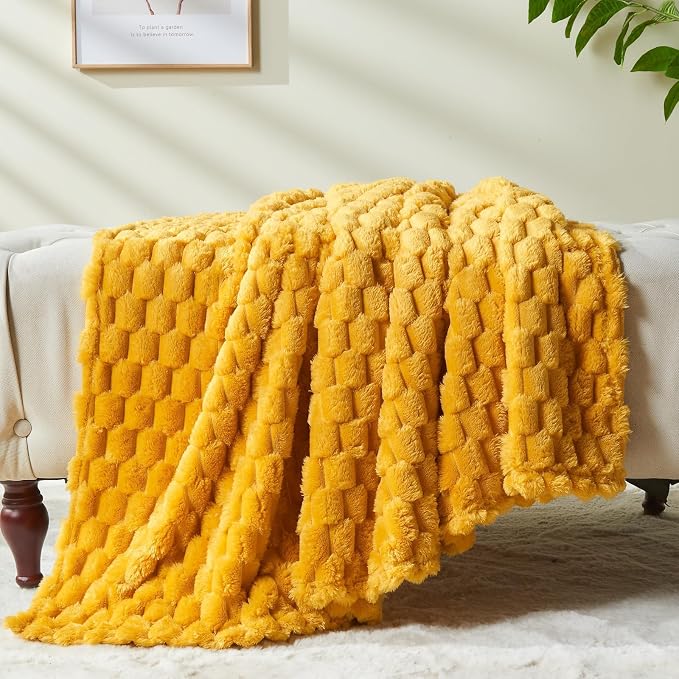 NEWCOSPLAY Fleece Clouds Cozy Queen Blanket - Image 9
