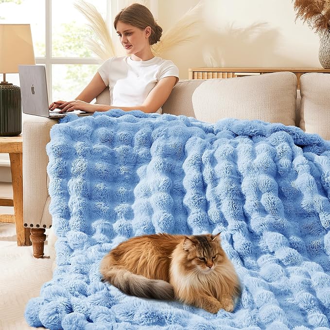 L'AGRATY Faux Rabbit Fur Throw Blanket - Image 5