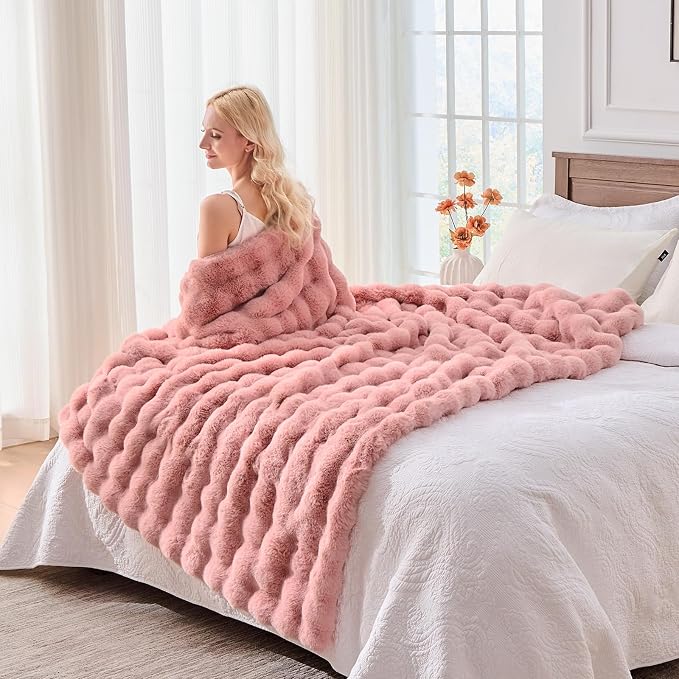 BENVWE Faux Fur Throw Blanket for Couch Bed - Image 4