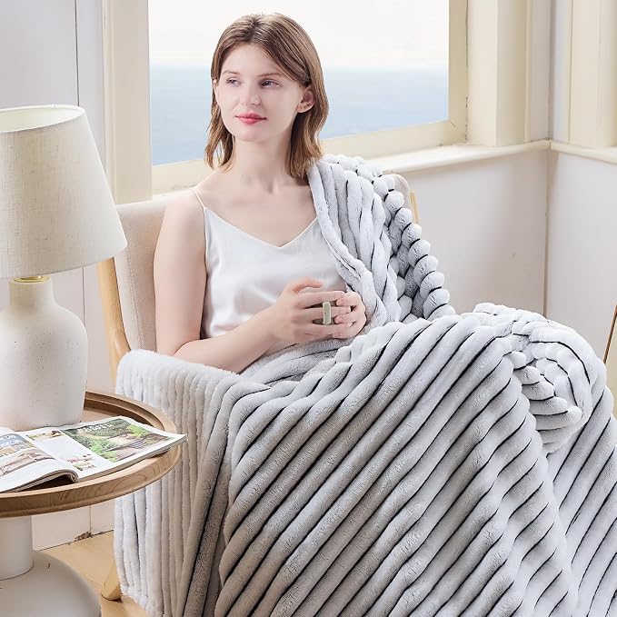 NEWCOSPLAY Fleece Ribbed Cozy Throw Blanket - Image 2