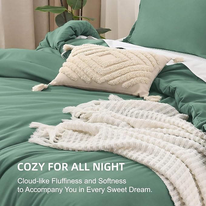 Litanika Comforters King Size Haze Green, 3 Pieces Lightweight Solid Bedding Set & Collections, All Season Fluffy Bed Set (104x90 Inches Comforter & 2 Pillowcases)
