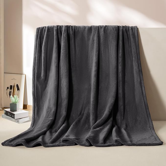 BEAUTEX Fleece Throw Blanket for Couch Sofa or Bed Throw Size, Soft Fuzzy Plush , Luxury Flannel Lap Blanket, Super Cozy and Comfy for All Seasons (Graphite, 50" x 60")