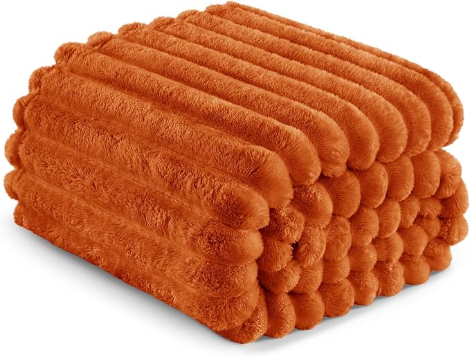 Exclusivo Mezcla Striped California King Size Fleece Blanket - Image 7