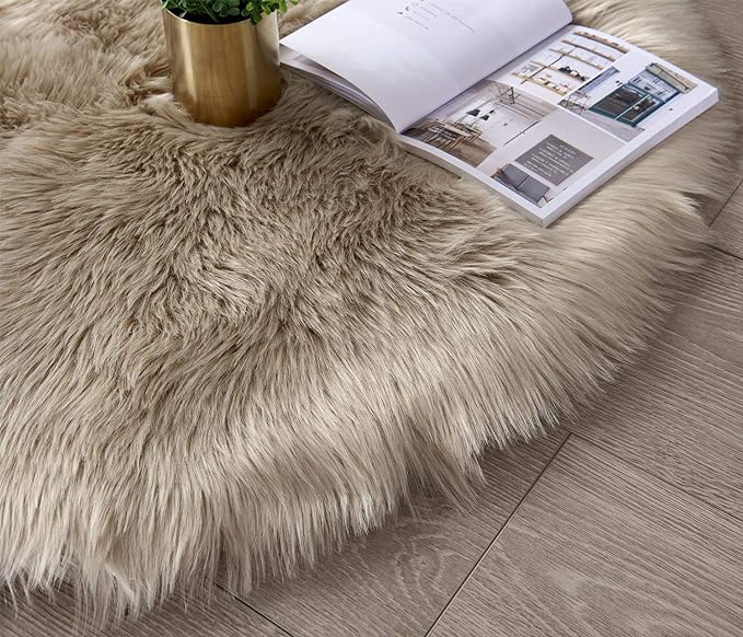SERISSA 3x3 Fluffy Beige Round Faux Fur Area Rug - Image 5