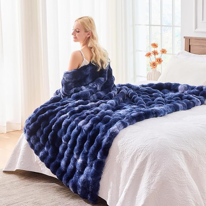 BENVWE Fluffy Faux Fur Throw Blanket - Image 7