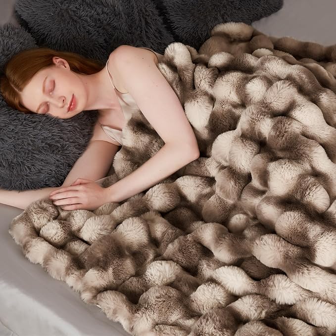 Luxury 1000GSM Faux Rabbit Fur Throw Blanket, Super Heavy Warm Cozy Brown - Image 4