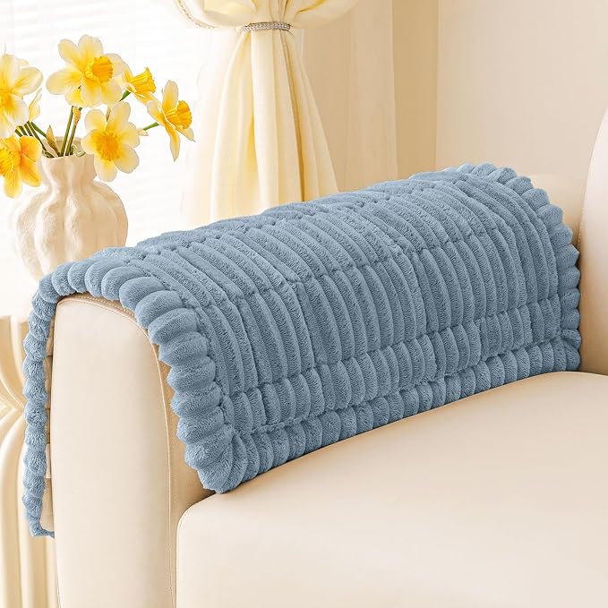 Couch Cover for Dogs, Washable Non Slip Plush Flannel Sofa Protector | Thick by hyha