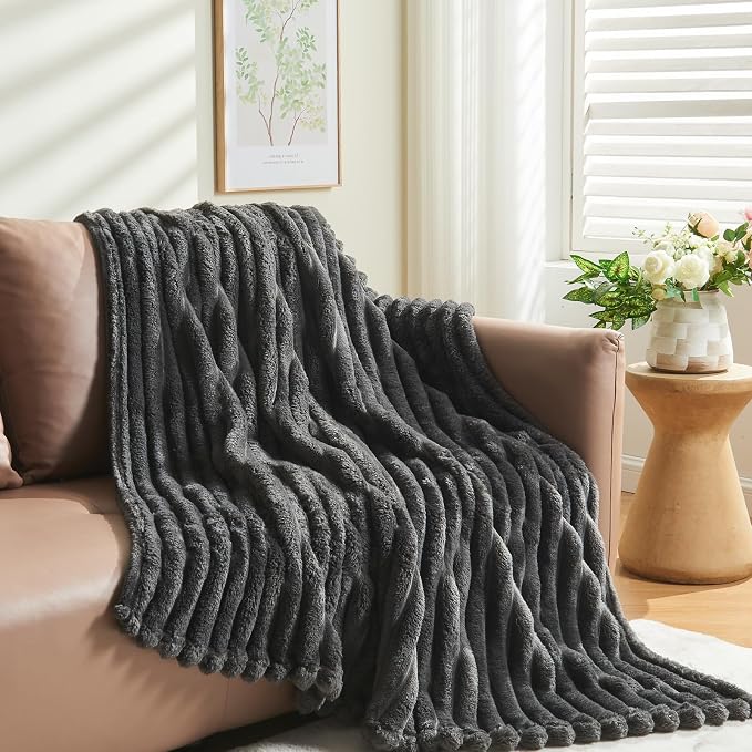 NEWCOSPLAY Fleece Ribbed Cozy Twin Blanket - Image 8