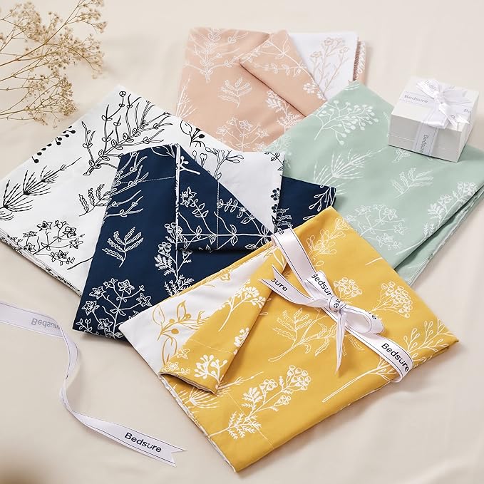 Bedsure Queen Comforter Set - Navy Bed Set, 3 Pieces Cute Floral Bedding, 1 Soft Reversible Botanical Flowers Comforter and 2 Pillow Shams
