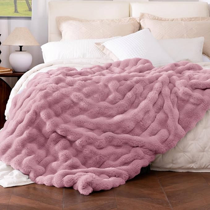 Ultra Soft Cozy Faux Fur Throw Blanket, Fuzzy Plush Thick Bubble Blanket by blunique