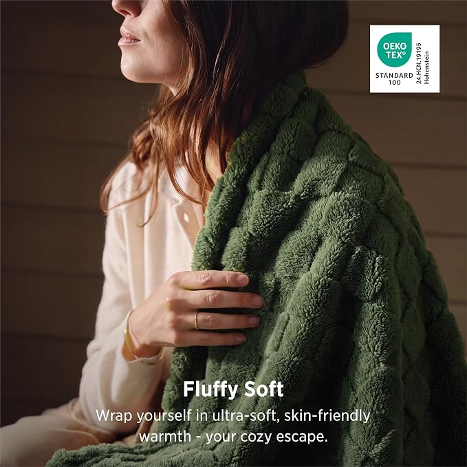 Bedsure GentleSoft Dark Green Throw Blanket - Image 2