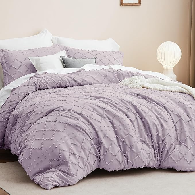 Bedsure Queen Comforter Set - Lavender Comforter, Boho Tufted Shabby Chic Bedding for Kids, 3 Pieces Vintage Farmhouse Bed Set for All Seasons, Fluffy Soft Bedding with 2 Pillow Shams