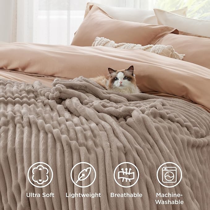 Bedsure Soft Light Brown Throw Blanket - Image 5
