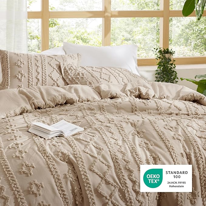 Bedsure Tufted Boho Comforter Set Queen Size - Khaki Boho Bed Set, GentleSoft™ 3 Pieces Farmhouse Shabby Chic Embroidery Bedding, Gifts for Woman, Soft Jacquard Queen Comforter for All Seasons