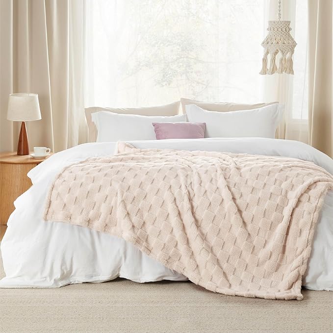Bedsure GentleSoft Throw Blanket - Image 5