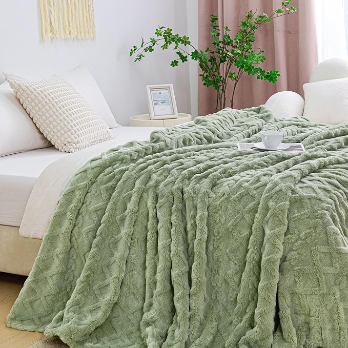 Aganear Fleece Throw Blanket for Couch Sofa 60"x80" Sage Green | Lightweight - Image 7