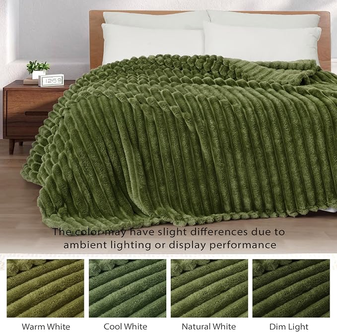 Exclusivo Mezcla Striped Twin Size Fleece Blanket - Image 3