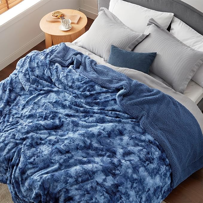 Bedsure GentleSoft Sherpa Fluffy Blanket King Size for Bed - Fleece Warm and Cozy for Women Gift, Plush & Fuzzy Faux Fur Christmas Blanket for Couch, Sofa Decor, Tie Dye Design, Indigo, 108x90 Inches