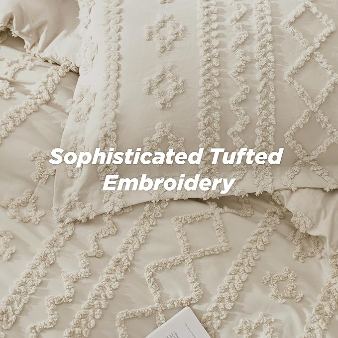 Bedsure Tufted Boho Comforter Set California King Size - Beige Boho Bed Set, GentleSoft™ 3 Pieces Farmhouse Shabby Chic Embroidery Bedding, Gifts for Woman, Soft Jacquard Comforter for All Seasons