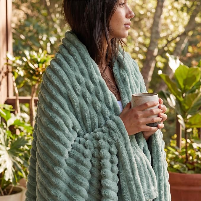 Bedsure Soft Sage Green Throw Blanket - Image 4