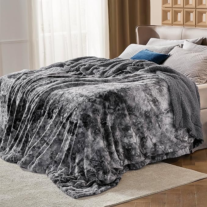 Bedsure GentleSoft Sherpa Fluffy Blanket Queen Size for Bed - Fleece Warm and Cozy for Women Gift, Plush & Fuzzy Faux Fur Christmas Blanket for Couch, Sofa Decor, Tie Dye Design, Grey, 90x90 Inches