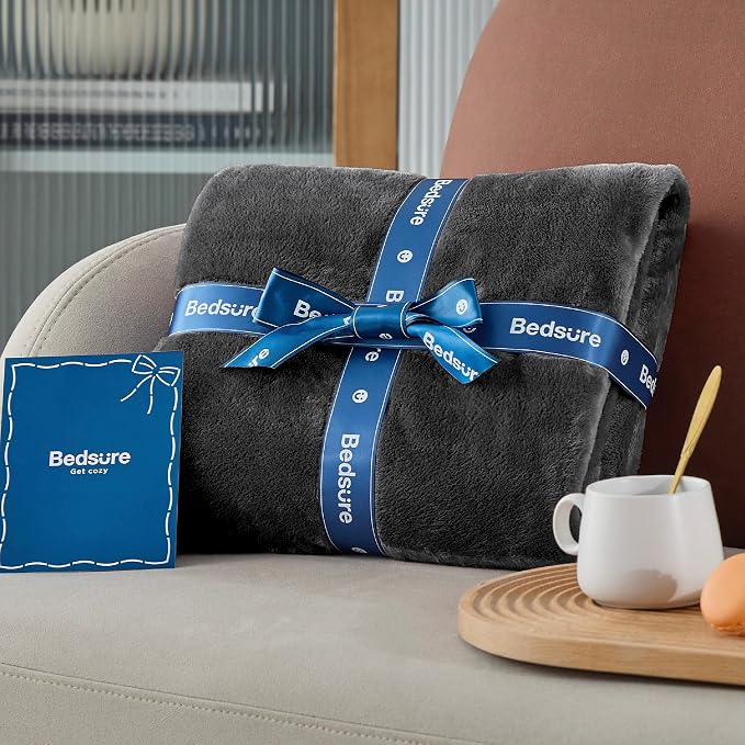Bedsure Charcoal Fleece Blanket 50x70 Blanket - Image 6