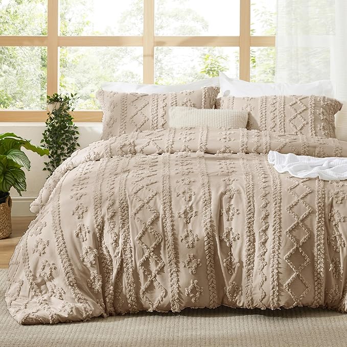 Bedsure Tufted Boho Comforter Set King Size - Khaki Boho Bed Set, GentleSoft™ 3 Pieces Farmhouse Shabby Chic Embroidery Bedding, Gifts for Woman, Soft Jacquard King Comforter for All Seasons