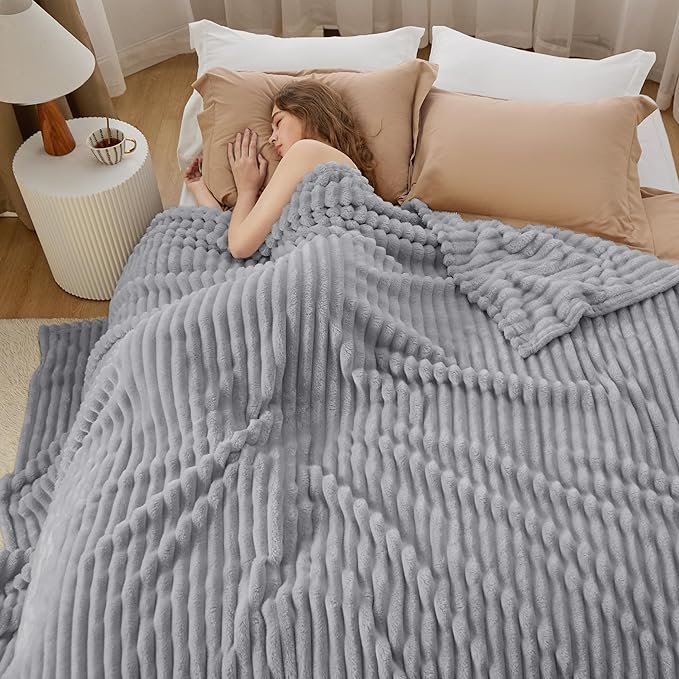 Bedsure Soft Queen Size Blanket - Image 5